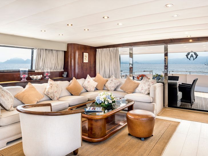 ANTISAN Alalunga 33m - saloon ANTISAN Alalunga 33m - saloon