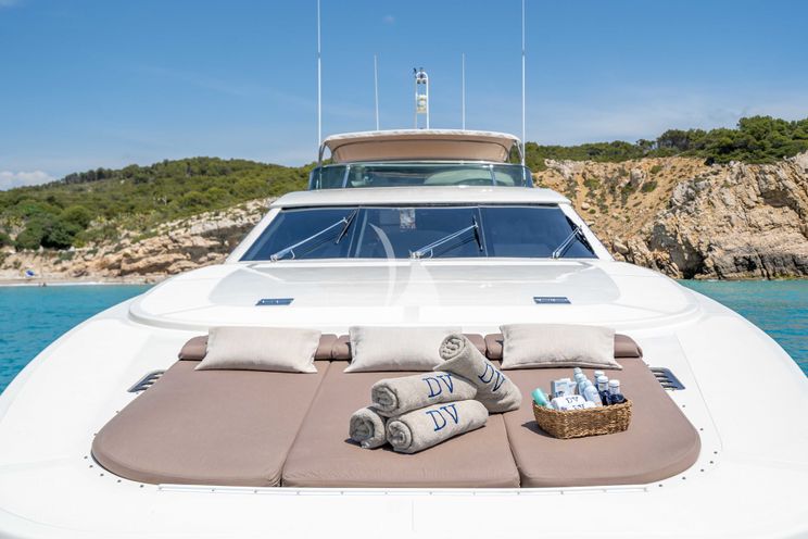 Charter Yacht DOLCE VITA IV - Astondoa 102 GLX - 5 Cabins - Ibiza - Formentera - Mallorca - Balearics - Spain
