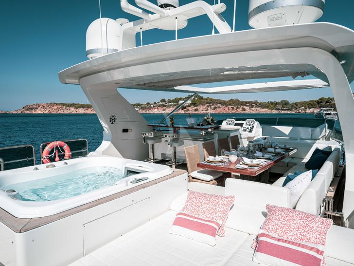 Azimut Yacht KOUKLES Sunloungers