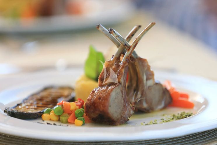 Charter Yacht BABY I - Sunseeker 105 - 4 Cabins - Split - Dubrovnik - Hvar - Croatia