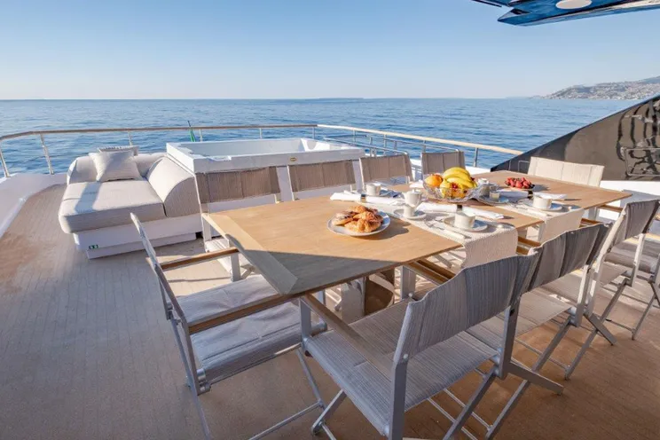 Charter Yacht BACCARAT - Amer Cento Quad - 5 Cabins - Cannes - Monaco - St Tropez