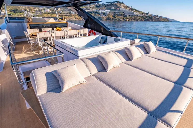 Charter Yacht BACCARAT - Amer Cento Quad - 5 Cabins - Cannes - Monaco - St Tropez