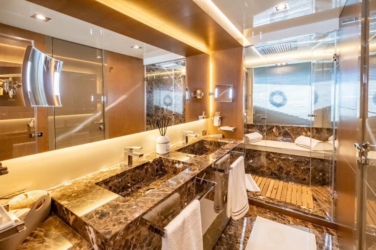 BACCARAT Amer 100 Master Bath