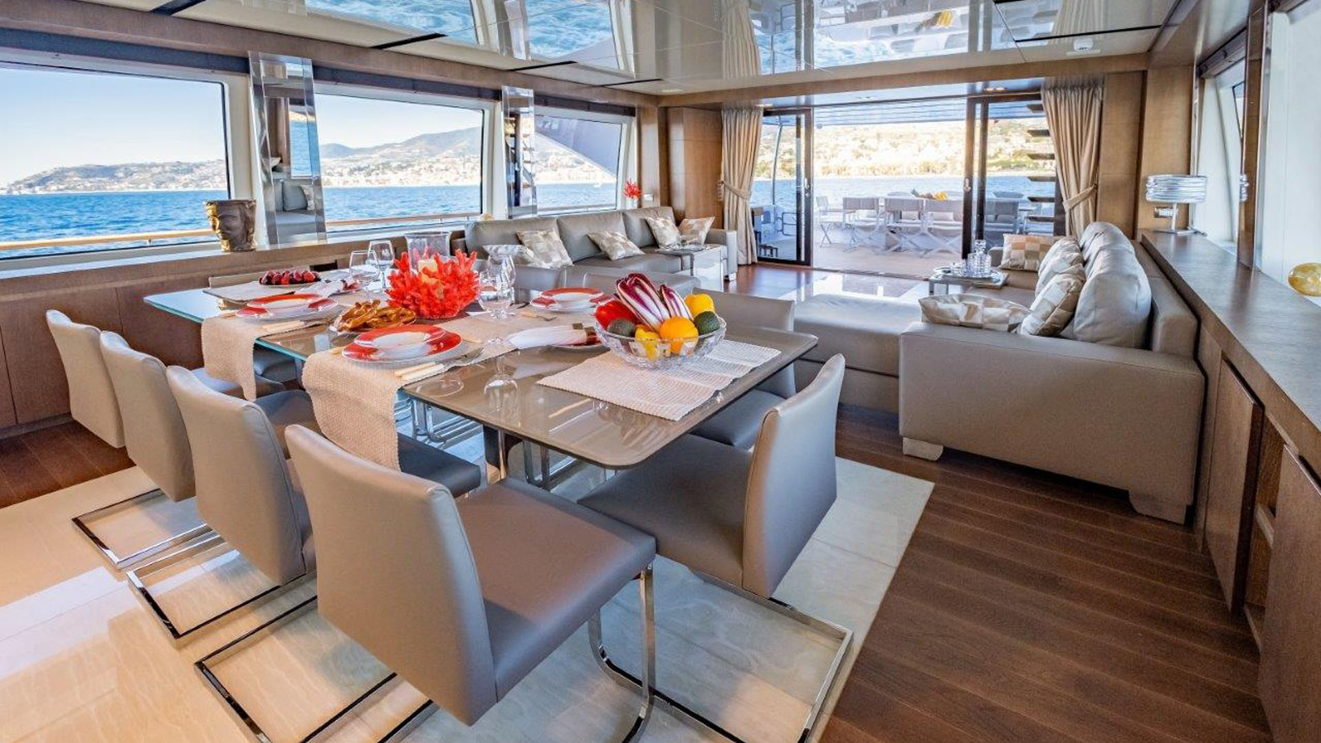 BACCARAT Amer 100 Saloon