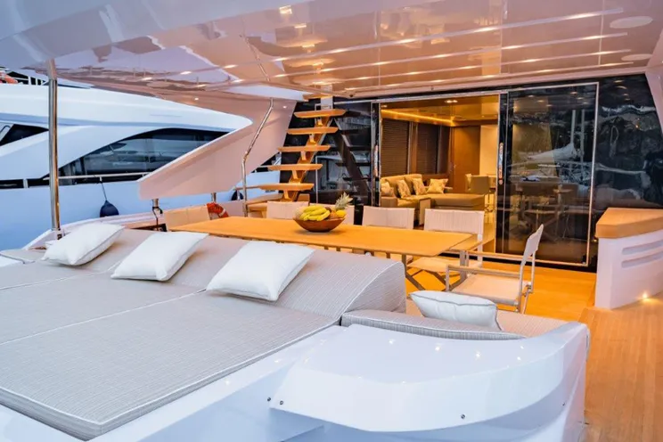 Charter Yacht BACCARAT - Amer Cento Quad - 5 Cabins - Cannes - Monaco - St Tropez