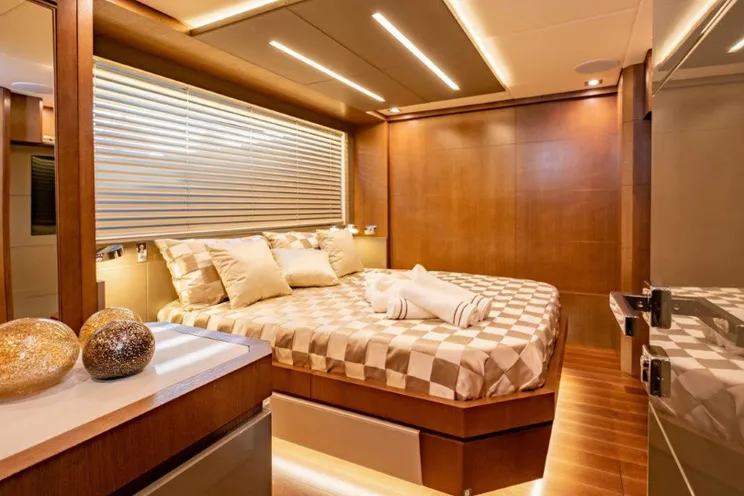 Charter Yacht BACCARAT - Amer Cento Quad - 5 Cabins - Cannes - Monaco - St Tropez