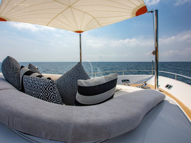 BALANCE Sanlorenzo SL78 Foredeck Seating BALANCE Sanlorenzo SL78 Foredeck Seating