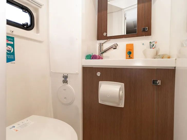 BALI 4.8 - cabin bathroom BALI 4.8 - cabin bathroom