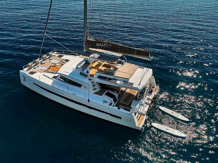 JOZA Bali 5.4 - anchored JOZA Bali 5.4 - anchored