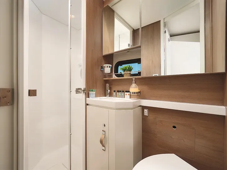 JOZA Bali 5.4 - cabin 1 bathroom JOZA Bali 5.4 - cabin 1 bathroom
