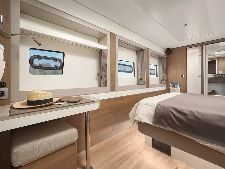 JOZA Bali 5.4 - cabin 1 other angle JOZA Bali 5.4 - cabin 1 other angle