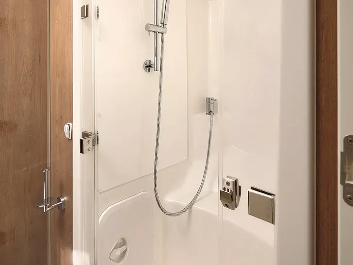 JOZA Bali 5.4 - cabin 5 bathroom JOZA Bali 5.4 - cabin 5 bathroom