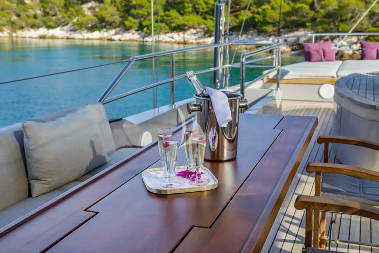 Charter Yacht BARACUDA VALETTA - Perini Navi Sailing Yacht 50m - 5 Cabins - Athens - Mykonos - Paros - Cyclades - Aegean - Greece