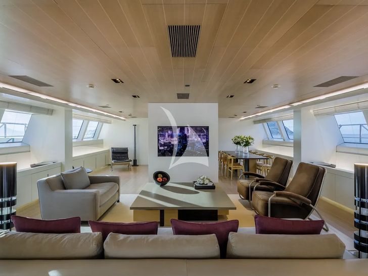 BARACUDA VALETTA Perini Navi Sailing Yacht 50m - saloon BARACUDA VALETTA Perini Navi Sailing Yacht 50m - saloon