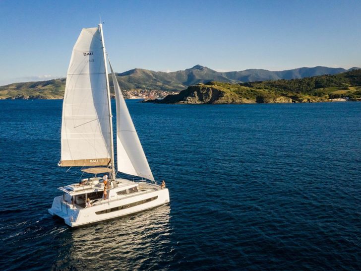 BASMA Bali 4.8 - sailing BASMA Bali 4.8 - sailing