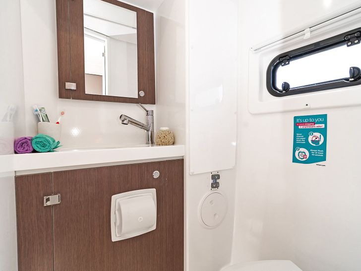 BASMA Bali 4.8 - twin bunk cabin bathroom BASMA Bali 4.8 - twin bunk cabin bathroom