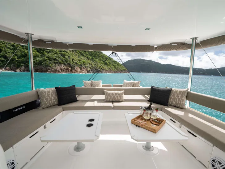 BAYMANHI Bali 5.4 - flybridge BAYMANHI Bali 5.4 - flybridge