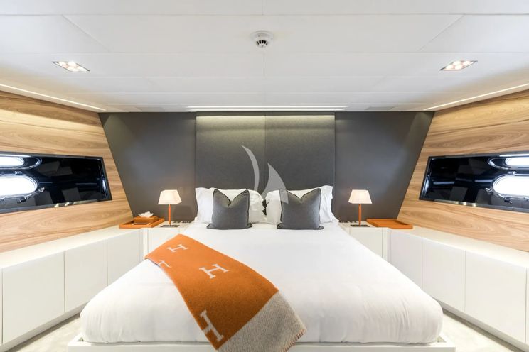 Charter Yacht BEACHOUSE - Mangusta 130 - 4 Cabins - Nassau - Exumas - Bahamas