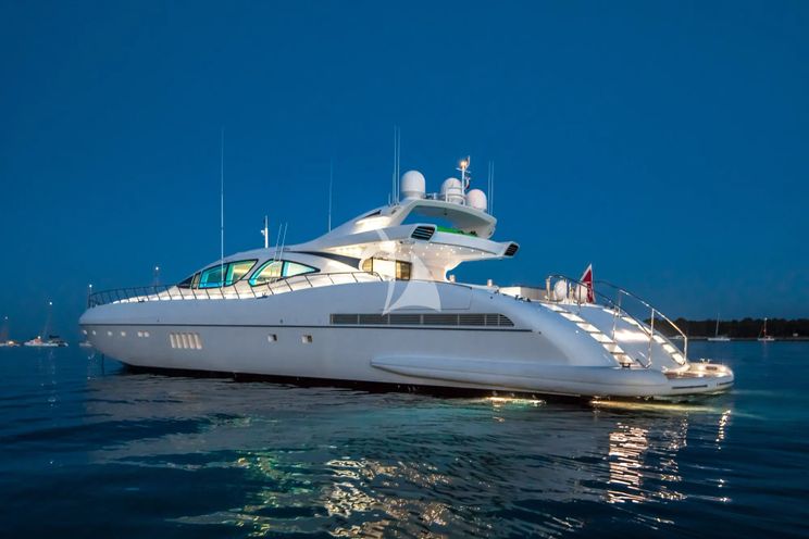 Charter Yacht BEACHOUSE - Mangusta 130 - 4 Cabins - Nassau - Exumas - Bahamas