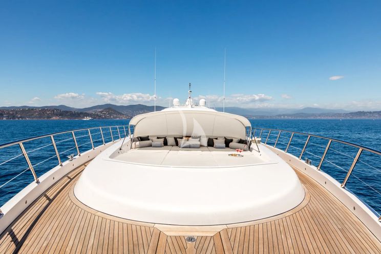 Charter Yacht BEACHOUSE - Mangusta 130 - 4 Cabins - Nassau - Exumas - Bahamas