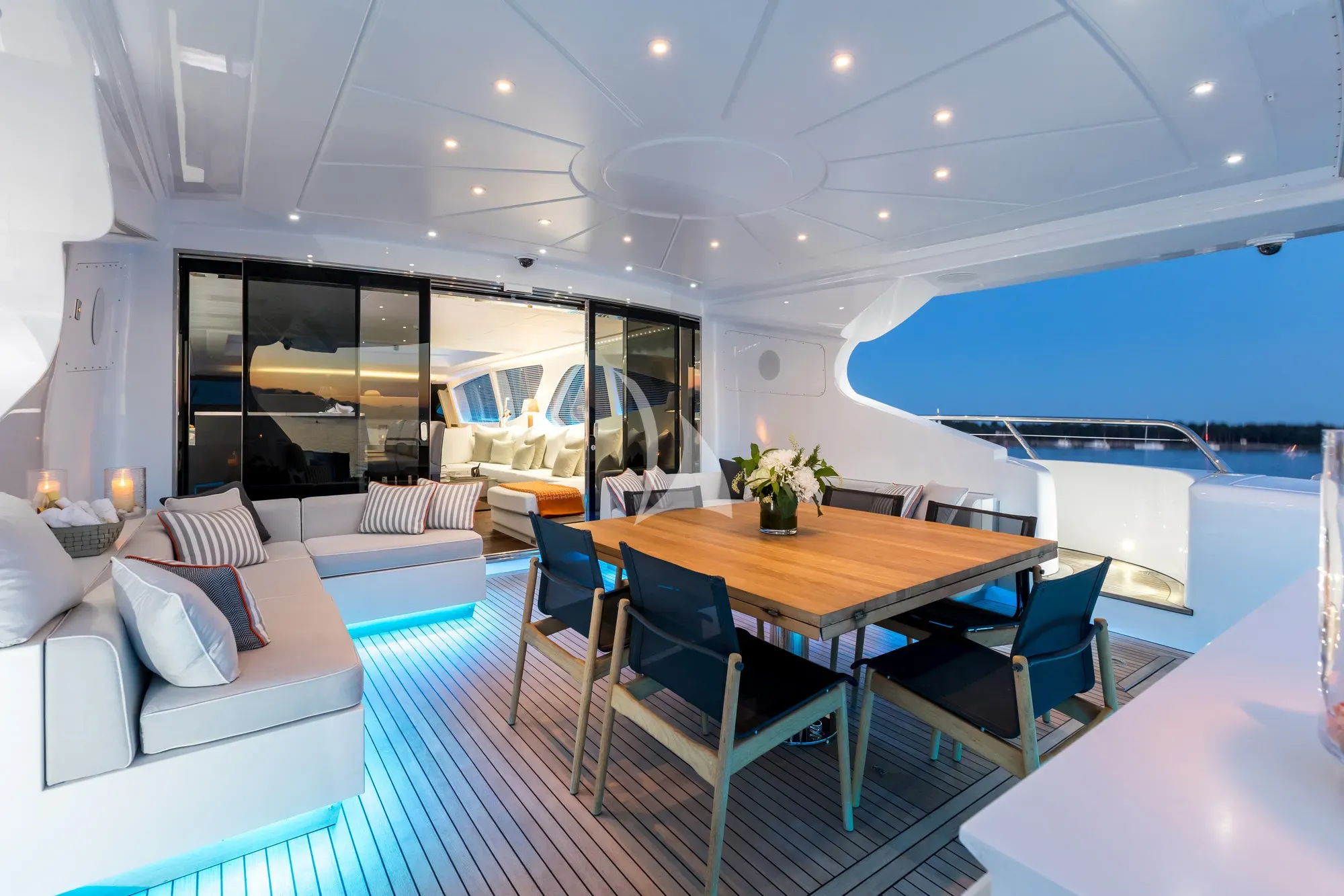 BEACHOUSE Mangusta 130 - main aft deck dining area