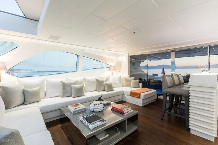 Charter Yacht BEACHOUSE - Mangusta 130 - 4 Cabins - Nassau - Exumas - Bahamas