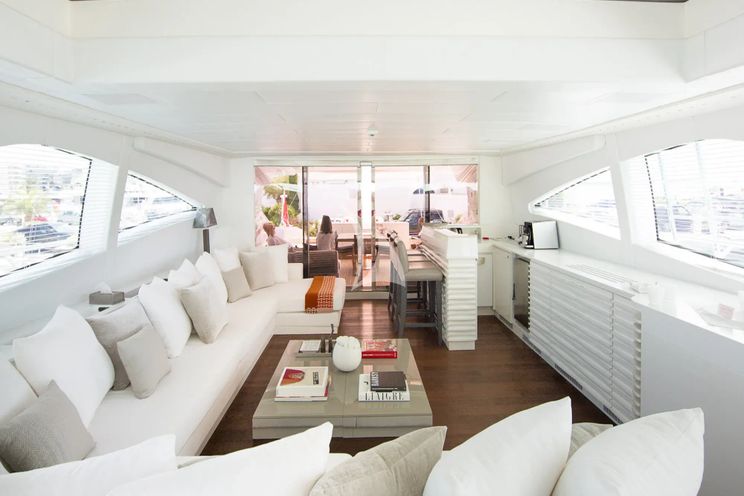 Charter Yacht BEACHOUSE - Mangusta 130 - 4 Cabins - Nassau - Exumas - Bahamas