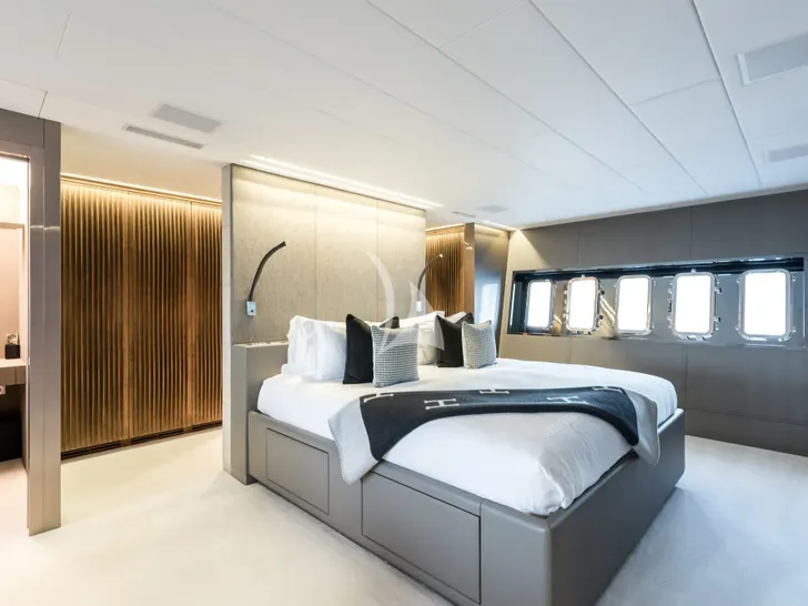 BEACHOUSE Mangusta 130 - master cabin BEACHOUSE Mangusta 130 - master cabin