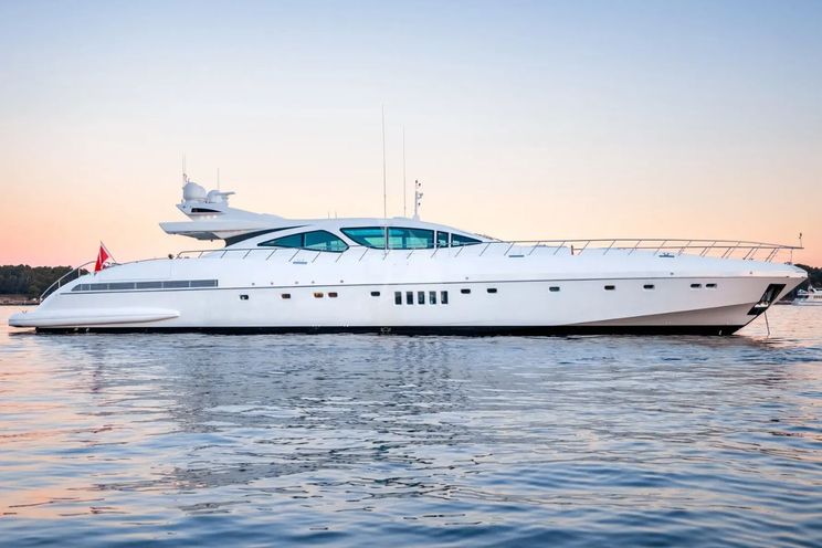Charter Yacht BEACHOUSE - Mangusta 130 - 4 Cabins - Nassau - Exumas - Bahamas