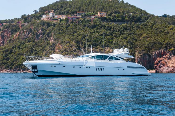 Charter Yacht BEACHOUSE - Mangusta 130 - 4 Cabins - Nassau - Exumas - Bahamas