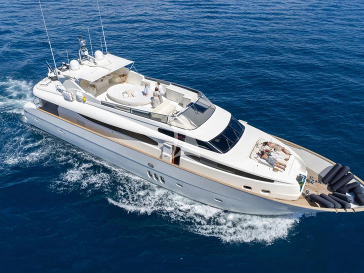 BEIJA FLORE Eurocraft 92 cruising aerial shot BEIJA FLORE Eurocraft 92 cruising aerial shot