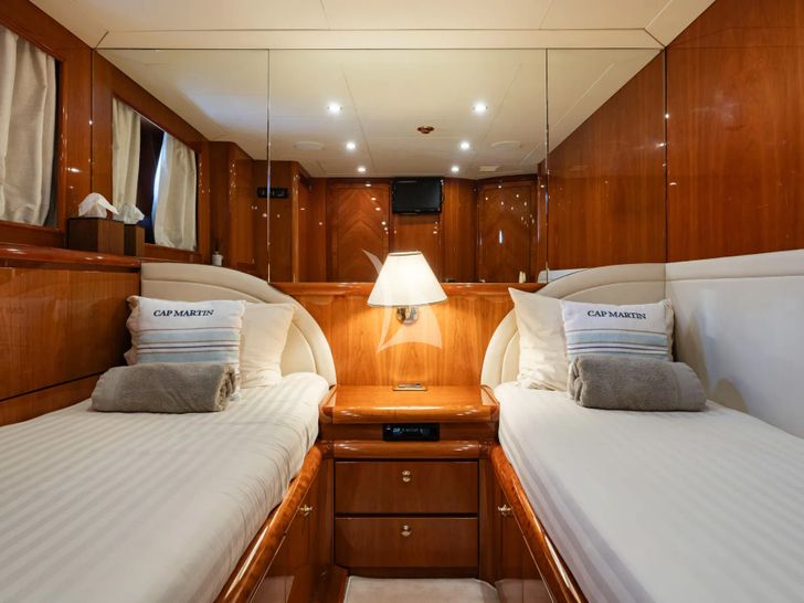 BEIJA FLORE Eurocraft 92 twin cabin 2 BEIJA FLORE Eurocraft 92 twin cabin 2