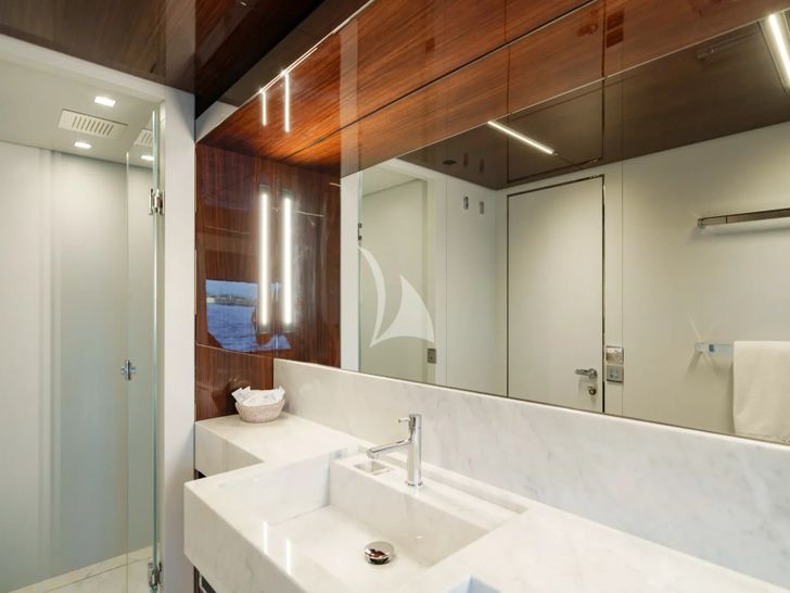 BELLA DONNA Riva Dolcevita 110 - VIP cabin 2 bathroom BELLA DONNA Riva Dolcevita 110 - VIP cabin 2 bathroom