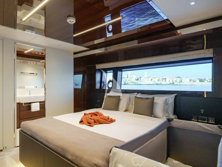 BELLA DONNA Riva Dolcevita 110 - VIP cabin 2 BELLA DONNA Riva Dolcevita 110 - VIP cabin 2