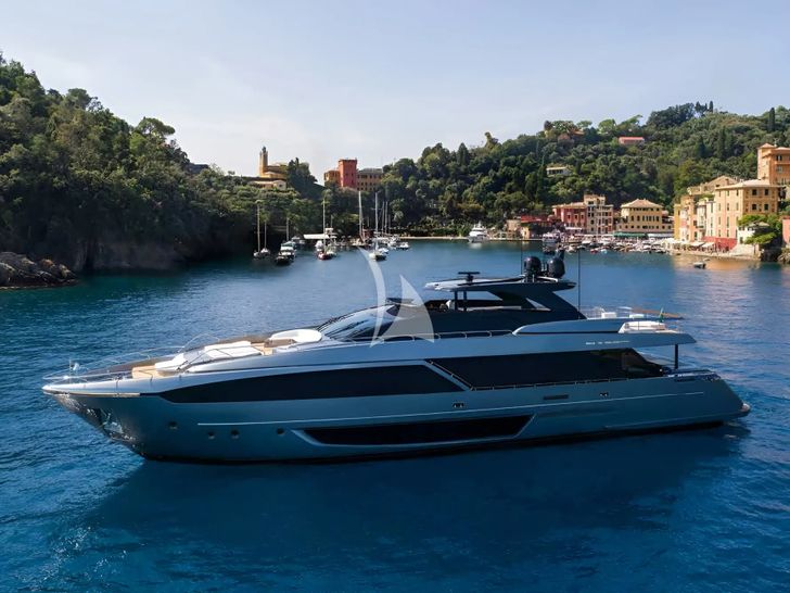 BELLA DONNA Riva Dolcevita 110 - anchored BELLA DONNA Riva Dolcevita 110 - anchored