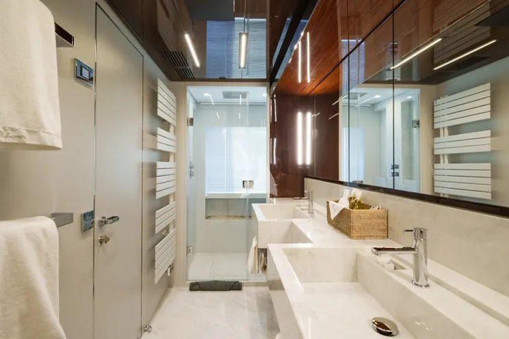 Charter Yacht BELLA DONNA - Riva Dolcevita 110 - 5 Cabins - Antibes - Cannes - St Tropez - French Riviera