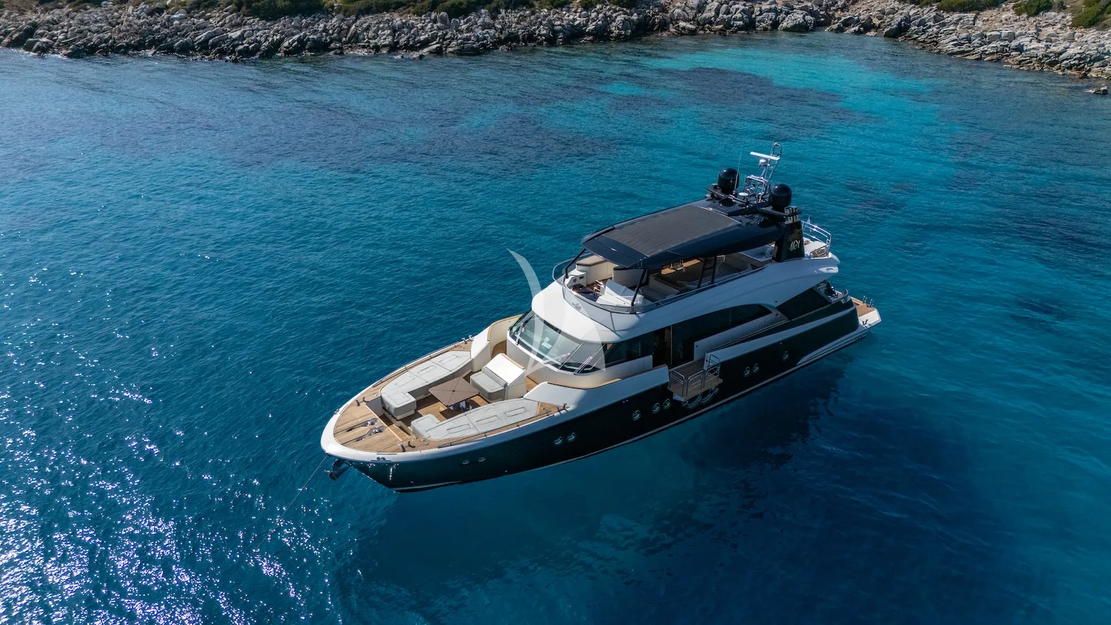 BELLA LUNA Monte Carlo 26m - anchored aerial shot