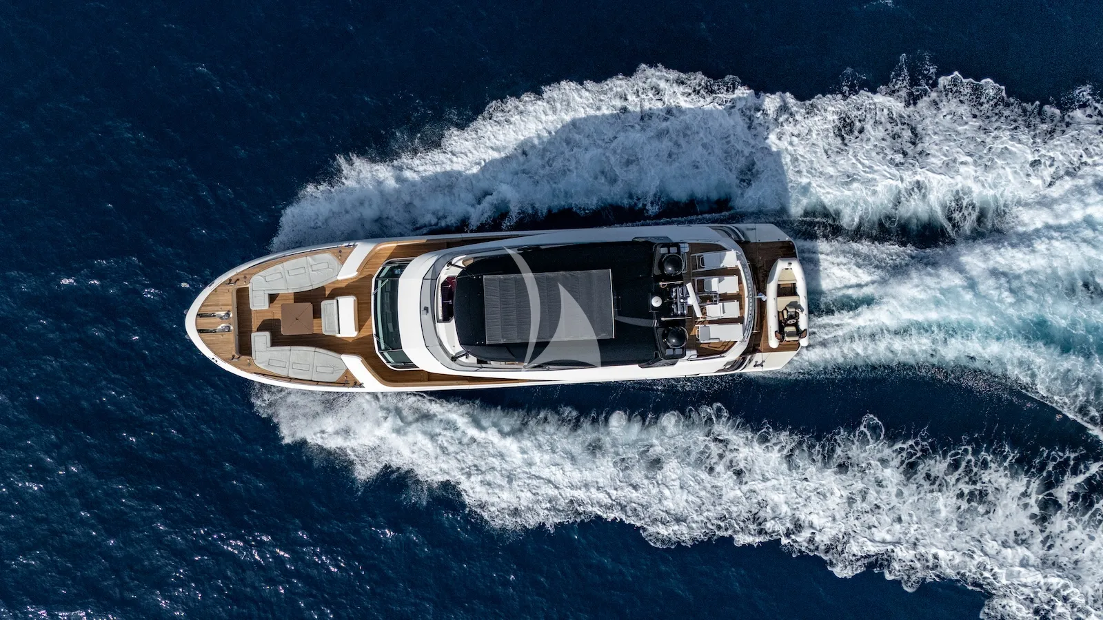 BELLA LUNA Monte Carlo 26m - cruising top aerial shot