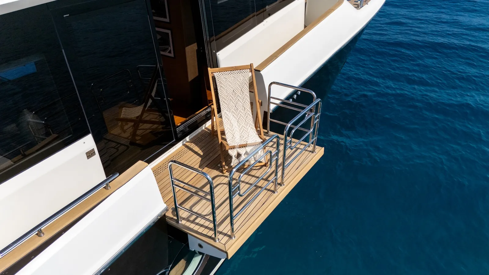 BELLA LUNA Monte Carlo 26m - fold out balcony