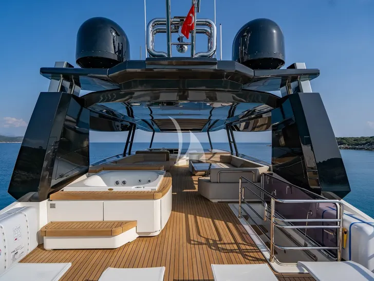 BELLA LUNA Monte Carlo 26m - sundeck BELLA LUNA Monte Carlo 26m - sundeck