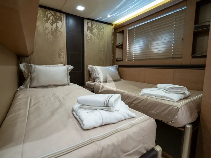 BELLA LUNA Monte Carlo 26m - twin cabin BELLA LUNA Monte Carlo 26m - twin cabin