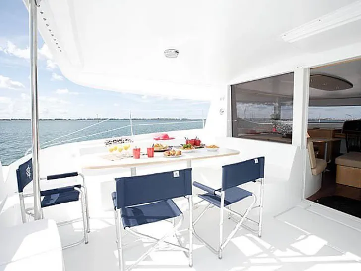 BELLAMAGGIO Fountaine Pajot Salina 48 - aft deck BELLAMAGGIO Fountaine Pajot Salina 48 - aft deck