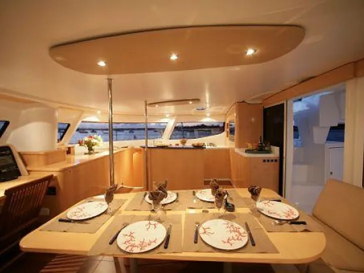 BELLAMAGGIO Fountaine Pajot Salina 48 - indoor dining area BELLAMAGGIO Fountaine Pajot Salina 48 - indoor dining area