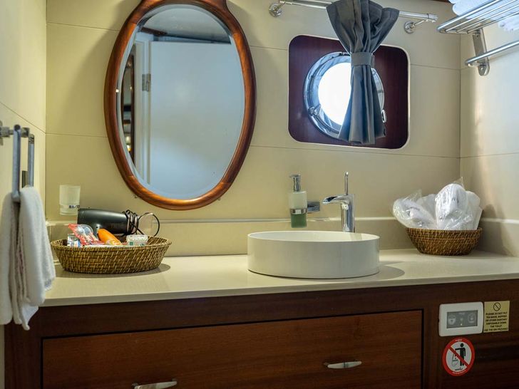 BELLA MARE 38m Custom Gulet - cabin bathrom BELLA MARE 38m Custom Gulet - cabin bathrom