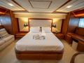 BELLAS BOY Ferretti 80 - master cabin BELLAS BOY Ferretti 80 - master cabin