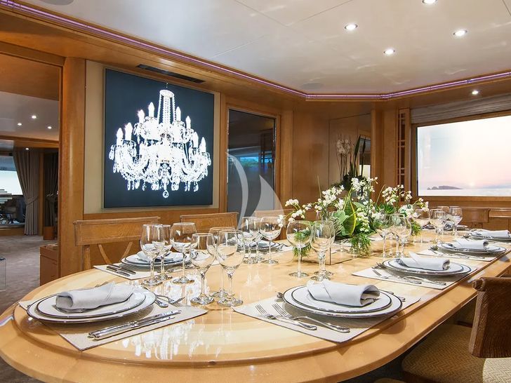 BELLA STELLA CRN Ancona 45m - main dining area BELLA STELLA CRN Ancona 45m - main dining area