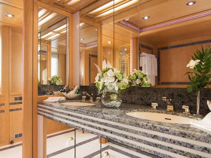 BELLA STELLA CRN Ancona 45m - master cabin bathroom BELLA STELLA CRN Ancona 45m - master cabin bathroom