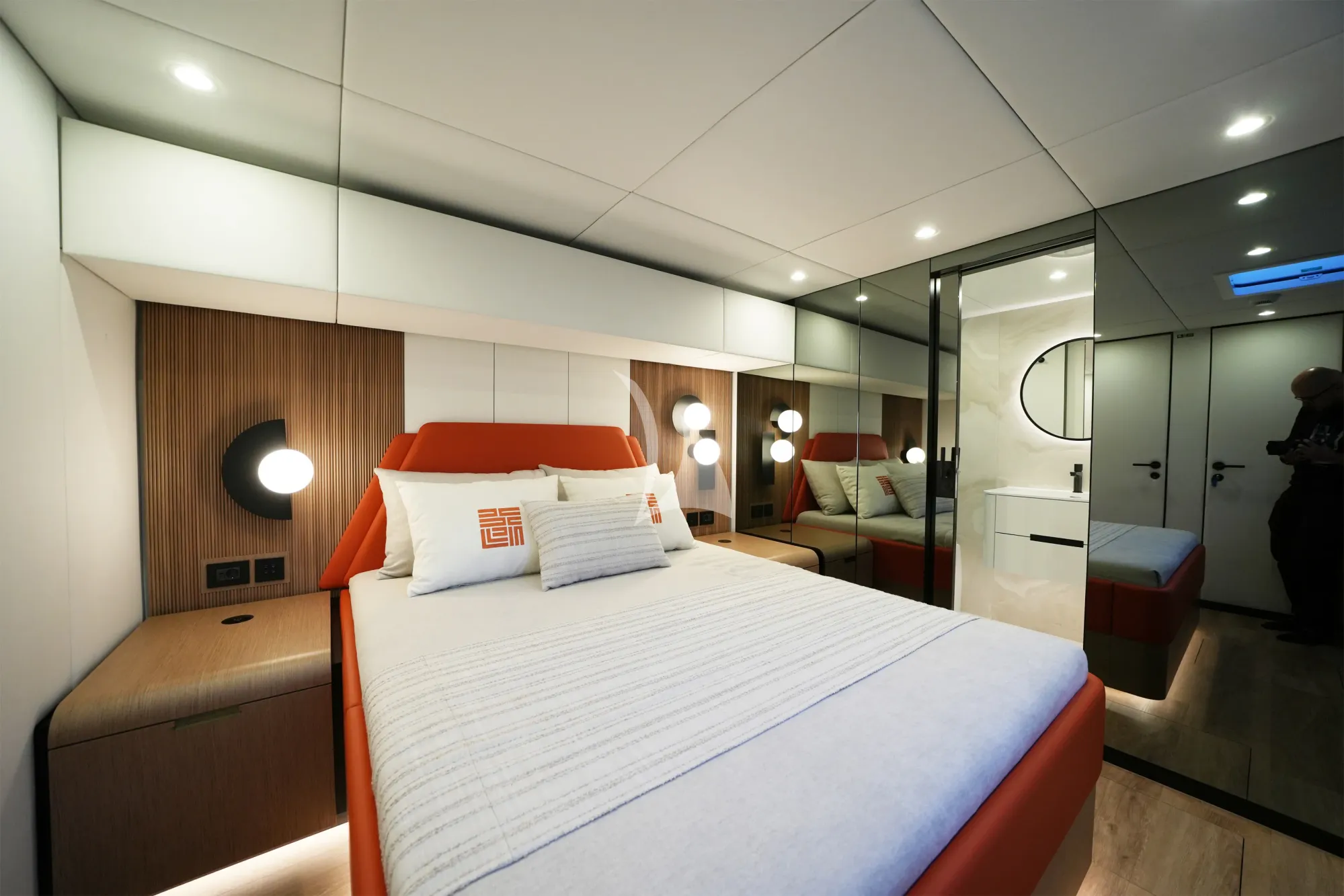 Charter Yacht BELLDIA - Sunreef 80 - 4 Cabins - Nassau - Exumas - Bahamas