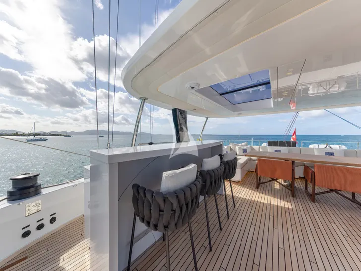 BELLDIA Sunreef 80 - flybridge bar BELLDIA Sunreef 80 - flybridge bar