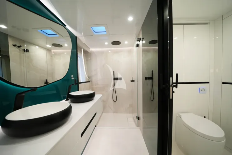 Charter Yacht BELLDIA - Sunreef 80 - 4 Cabins - Nassau - Exumas - Bahamas